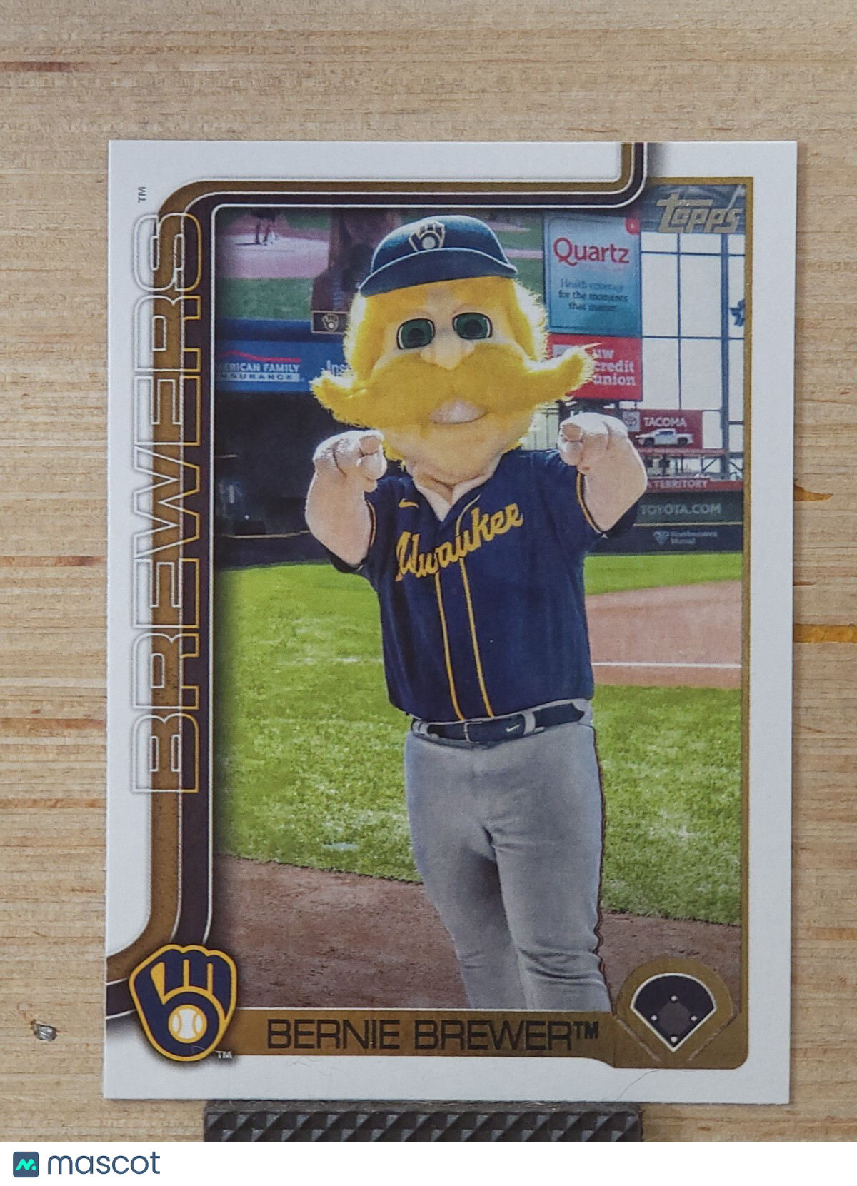 2025 Topps Series 1 M-14 Bernie Brewer