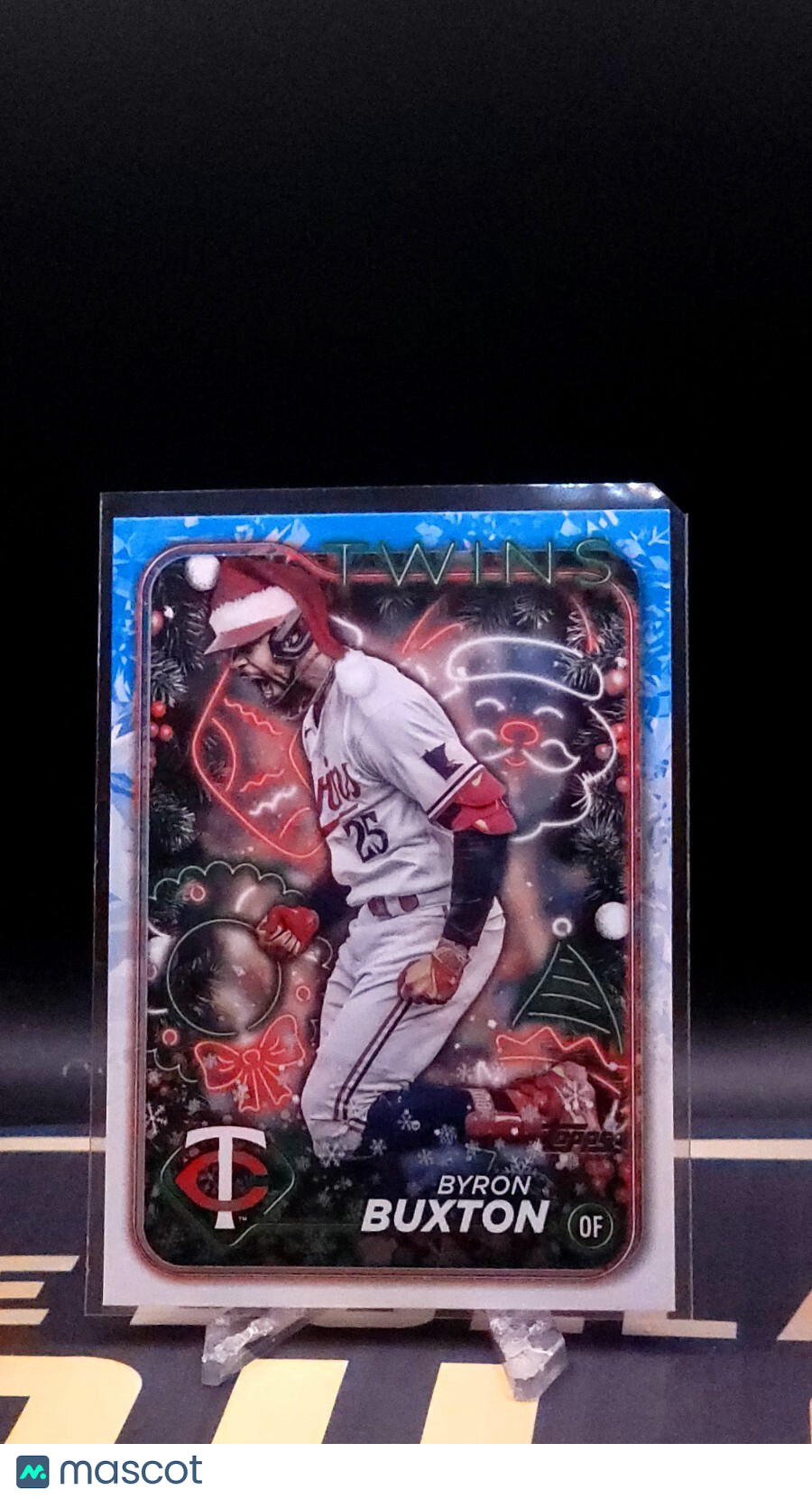 *Free Shipping @ $10* 2024 Topps Holiday Byron Buxton #H114 Variation Santa Hat
