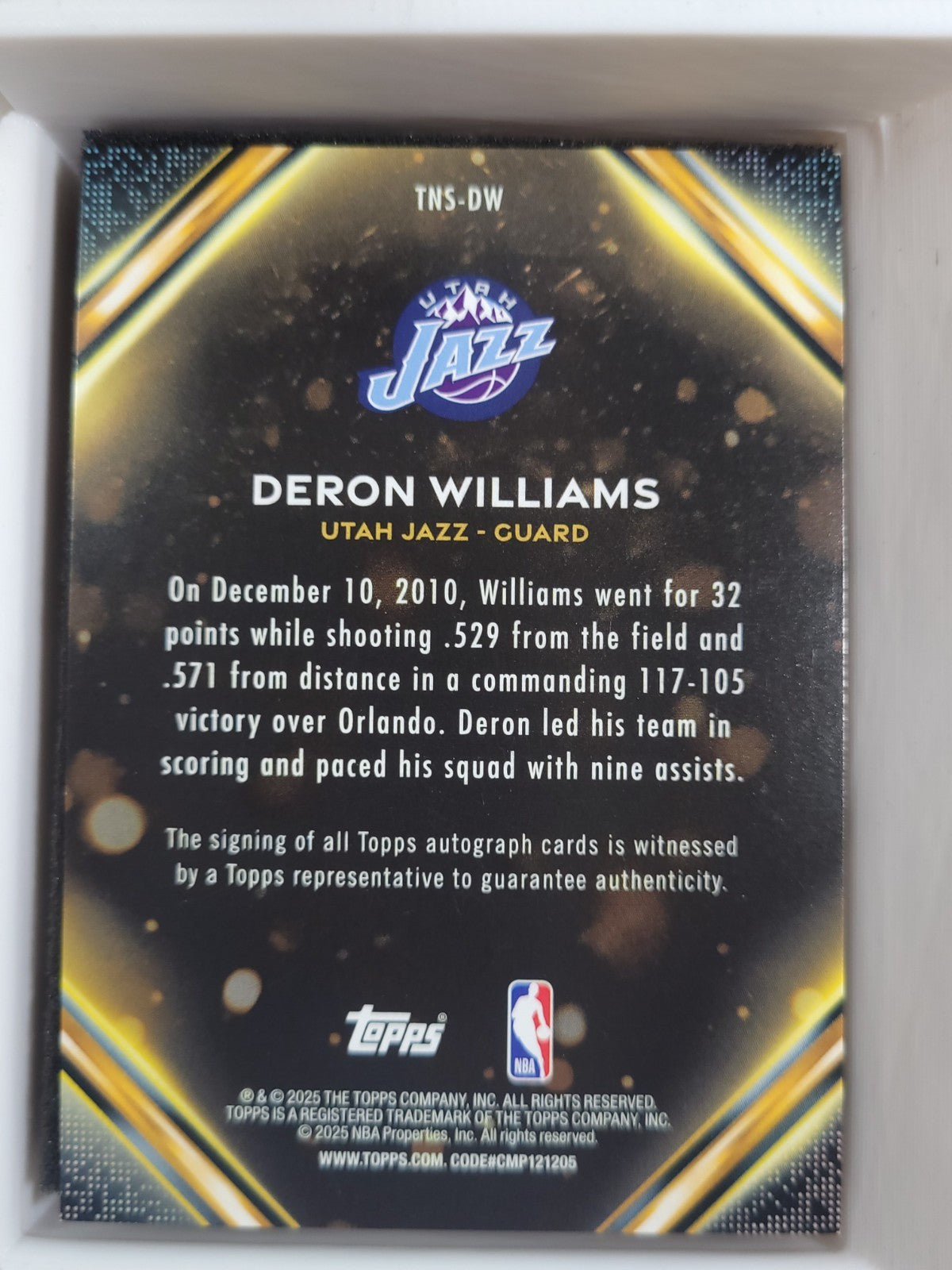 2025 Topps Basketball Notch Signatures Deron Williams #TNS-DW Green Holo /99