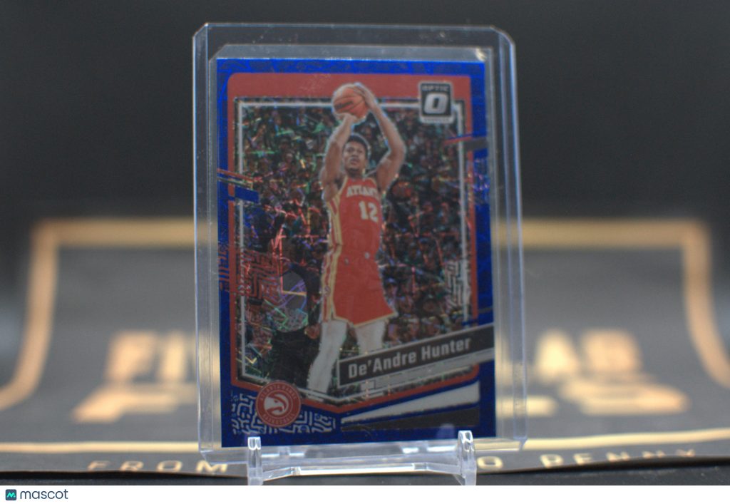 2023 Donruss Optic: De'Andre Hunter [Blue Velocity] #194