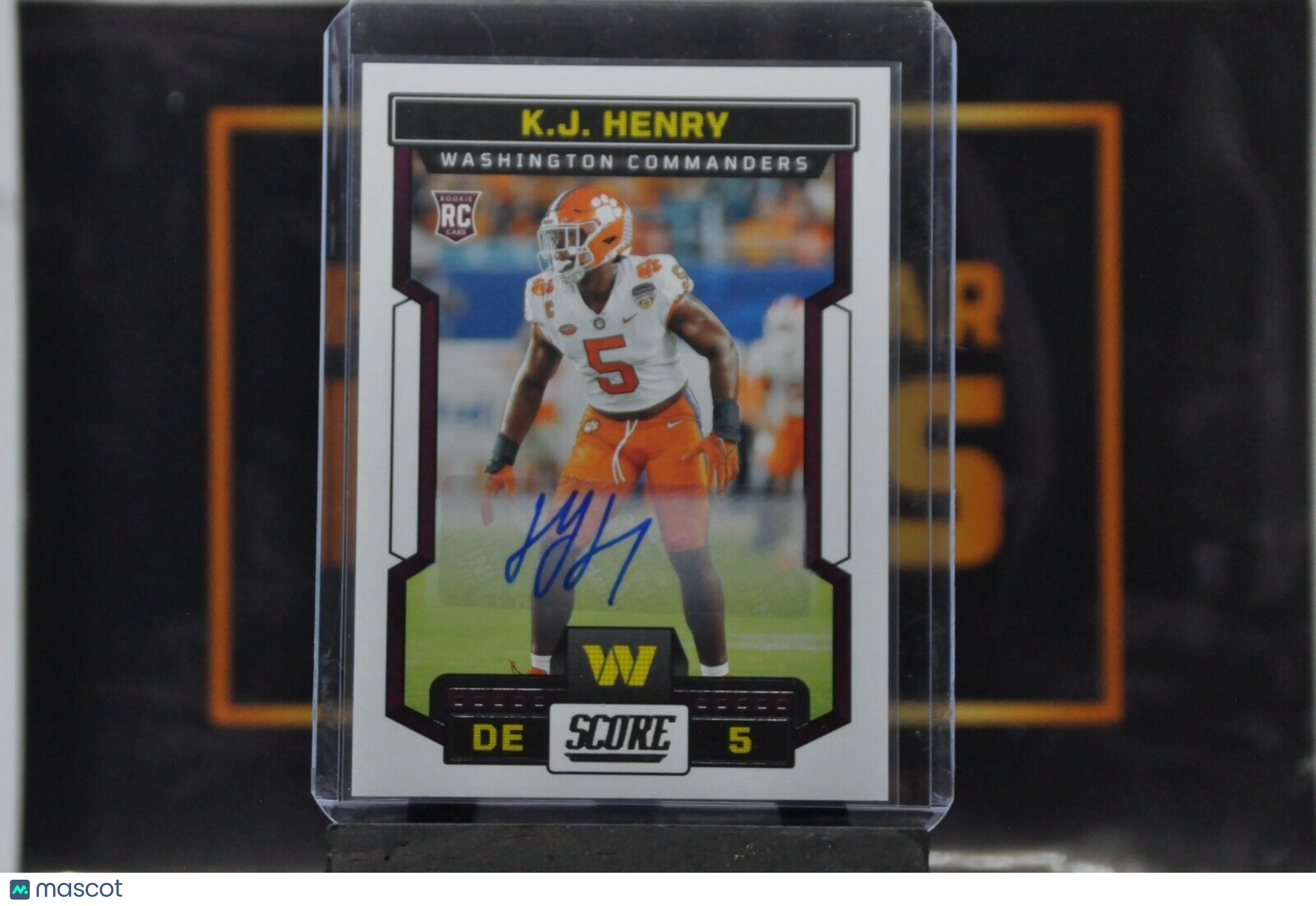 K. J. Henry [Signature] #393 (2023 Panini Score)