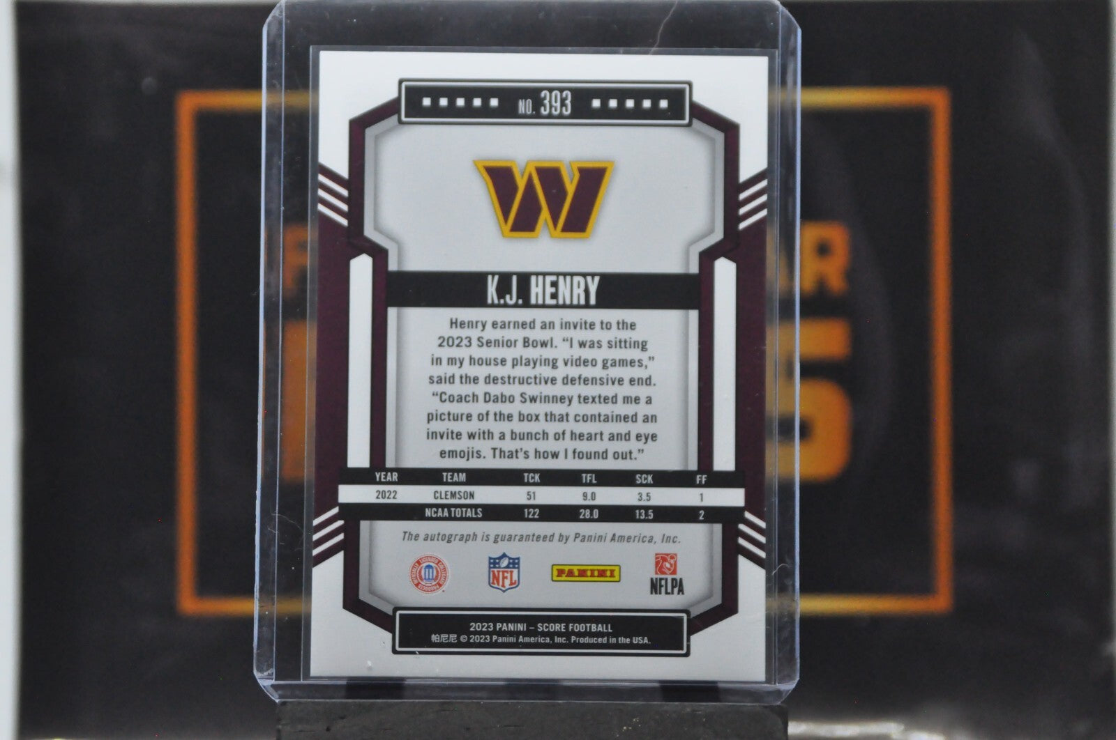 K. J. Henry [Signature] #393 (2023 Panini Score)