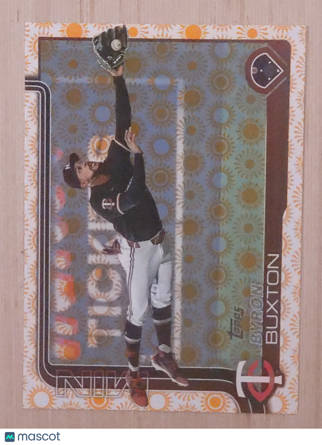 2025 Topps Series 2 Byron Buxton Sunshine #530