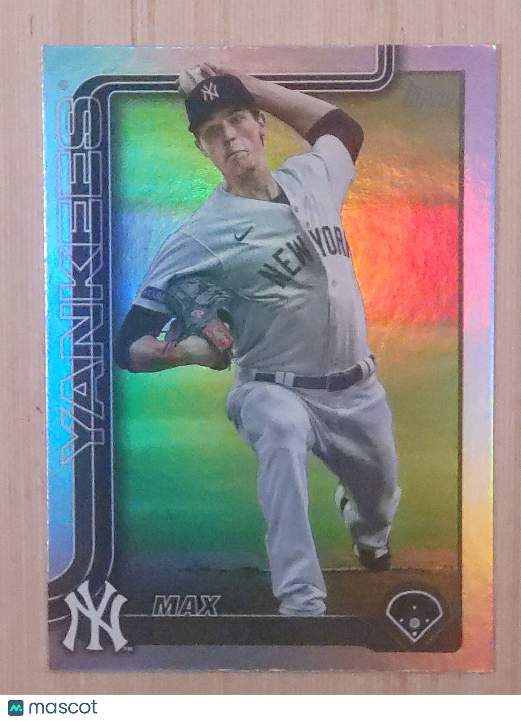 2025 Topps Series 2 #609 Max Fried Rainbow Foil