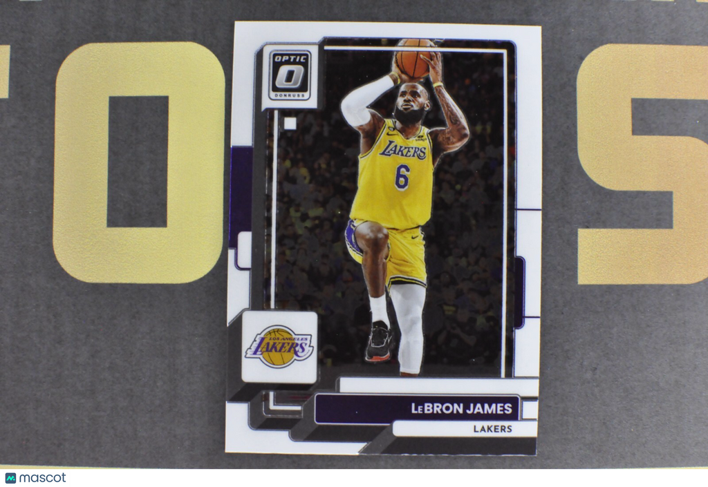 LeBron James #116 (2022 Panini Donruss Optic)
