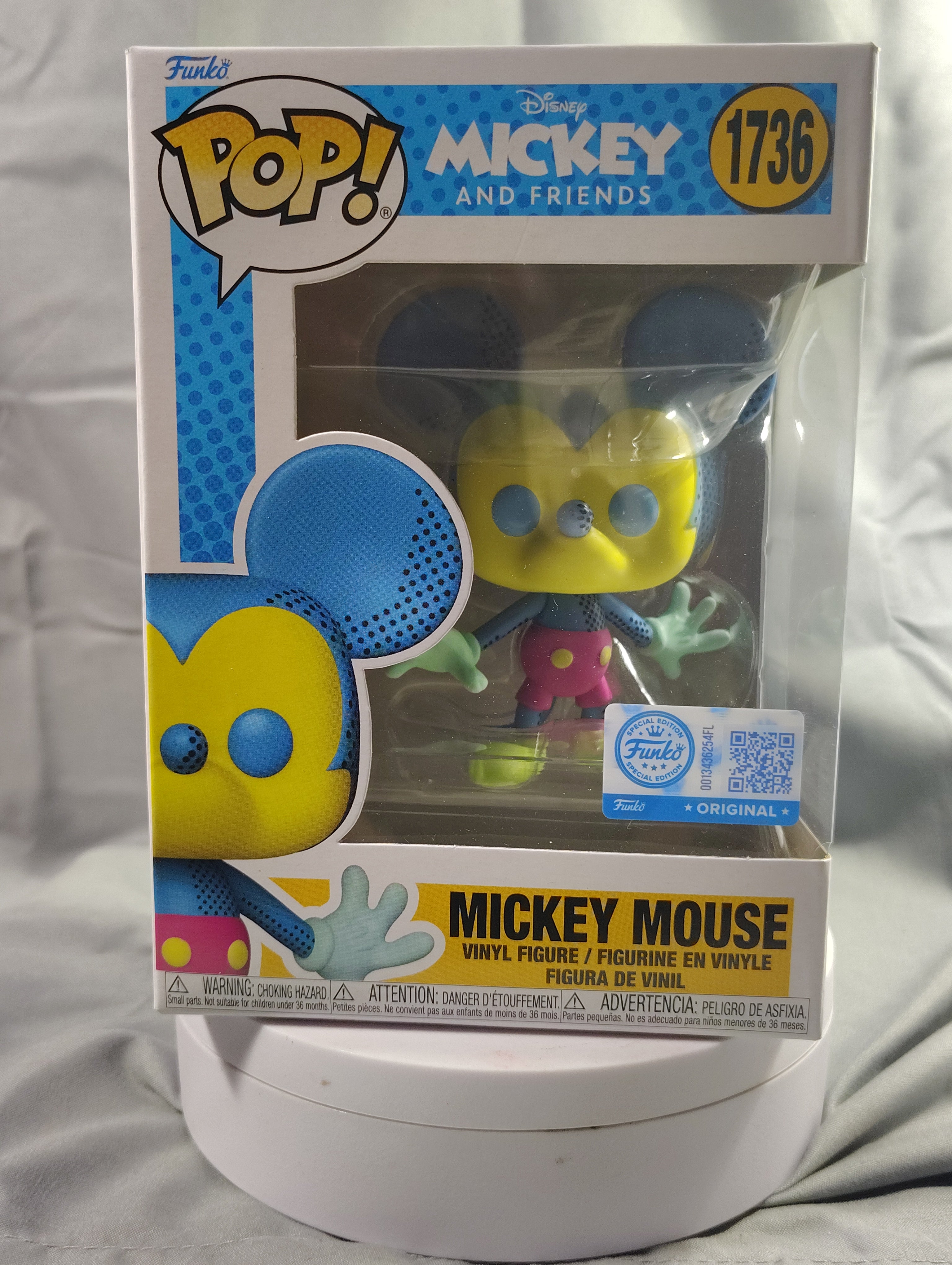 Funko POP! Mickey and Friends 1736 Mickey Mouse Special Edition